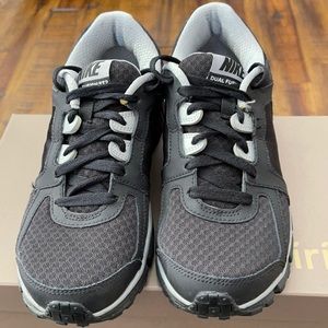 Nike Dual Fusion - 7M, Black/Gray